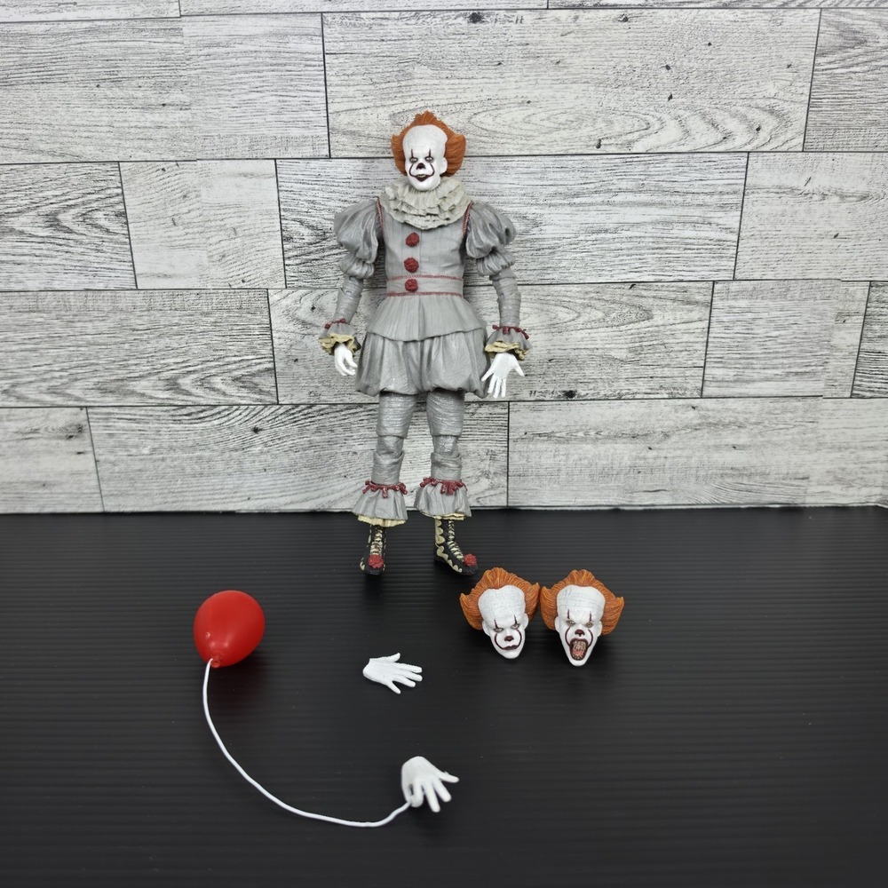 NECA IT Movie PENNYWISE Well House Ultimate 7" Action FigureComplete
